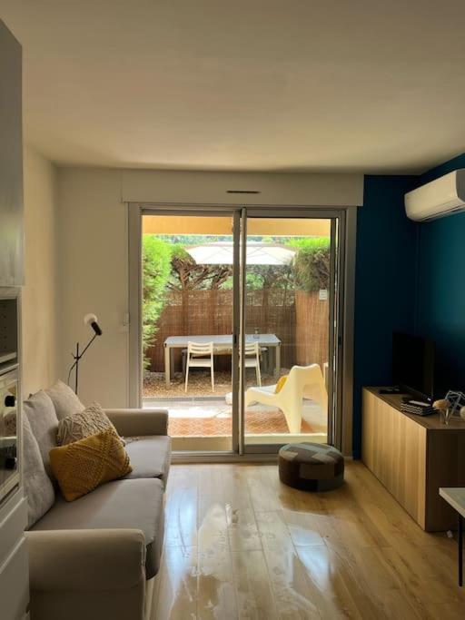 Studio Bord De Mer Boulouris A Saint Raphael Exterior foto